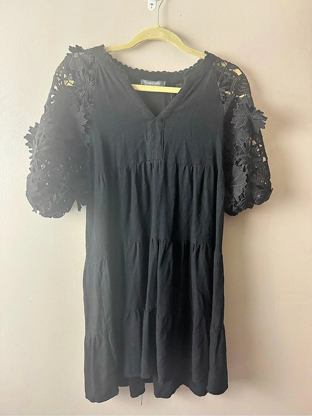 Laurel Grey Black Floral Lace Sleeve Mini Dress Small